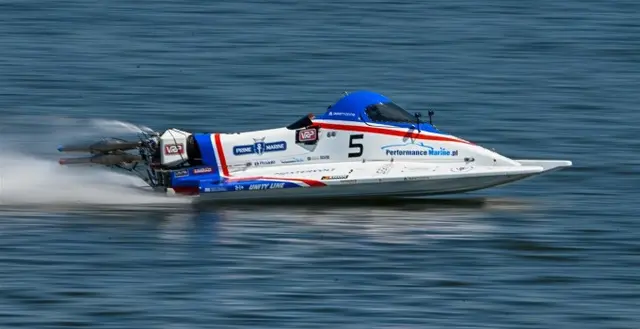 Marcin Zieliński MISTRZ ŚWIATA w motorowodnej Formule 500